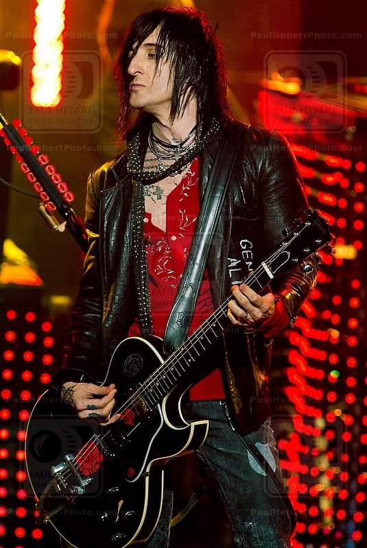 Happy Birthday Richard Fortus! 