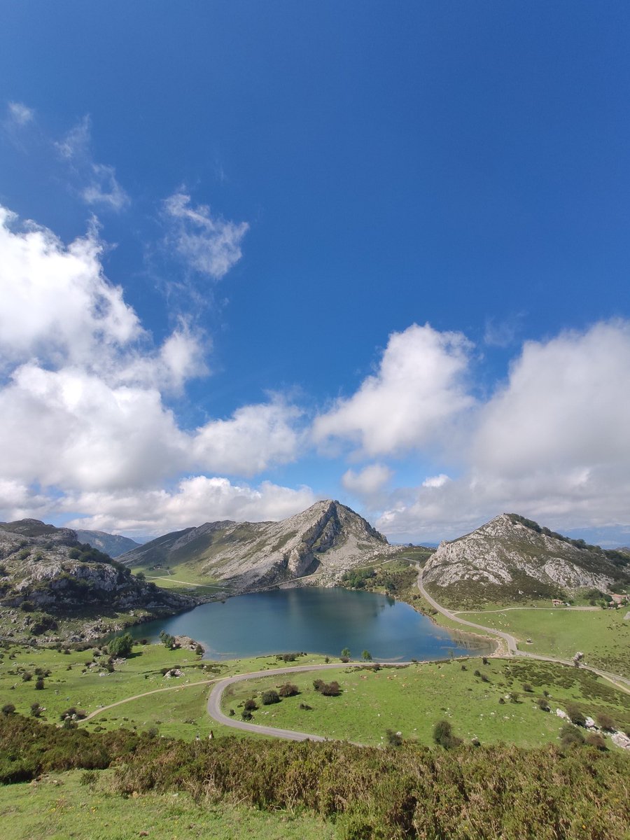 RdiazMlln's tweet photo. Son 4 fotos que escogido de infinidad de ellas que he hecho este año,pero son una clara definición de paraíso,espero que os gusten💙 https://t.co/gGRqN3Voww