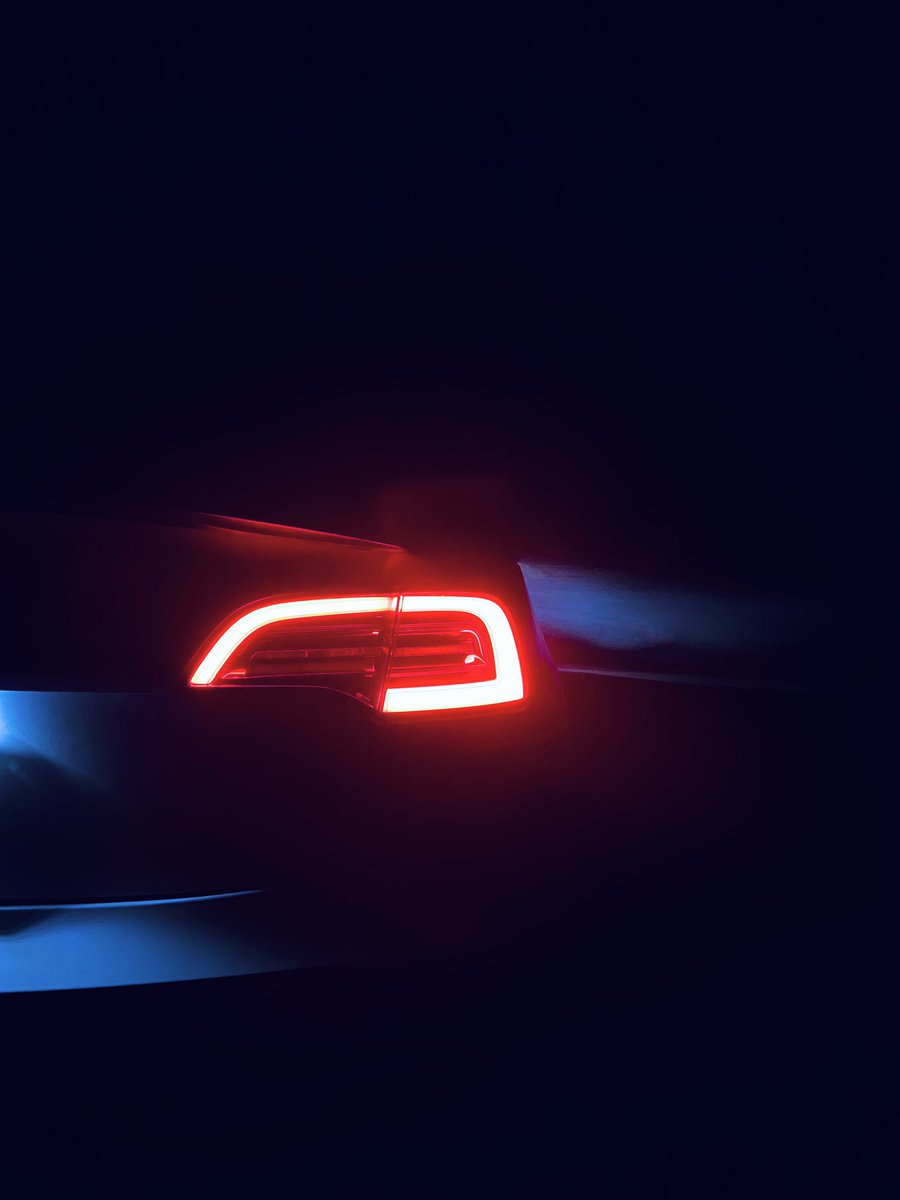 MelbTeslaMatt's tweet image. Night drives 👌🏻 
@Tesla #tesla #model3 #model3au #shotoniphone