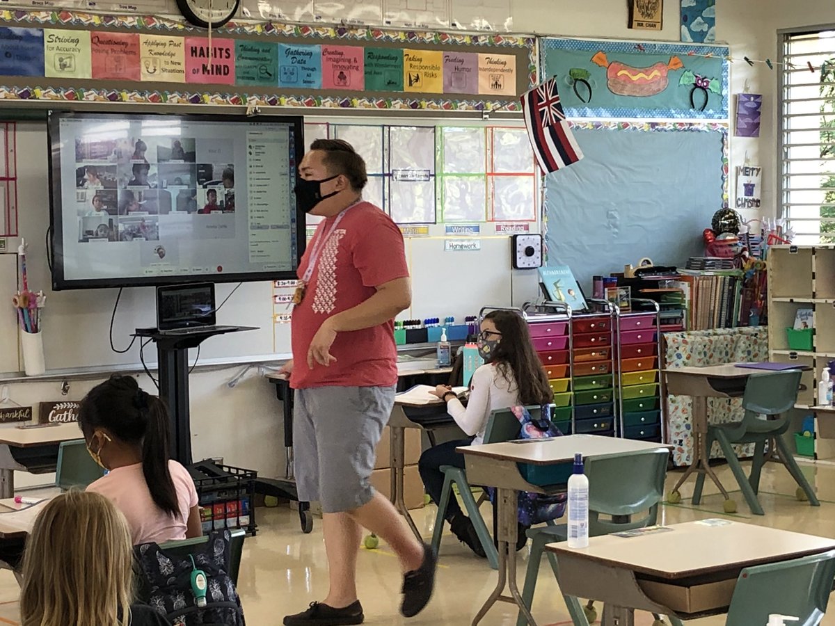 WeblingEl's tweet photo. #WeblingEl ,Students are back! Teachers and students working it out and learning together in a blended setting. Thank you to all of our families, faculty/staff for continually supporting the children. #NaPueo , #studentsback , #TogetherWeWill https://t.co/uljFi7kHBz