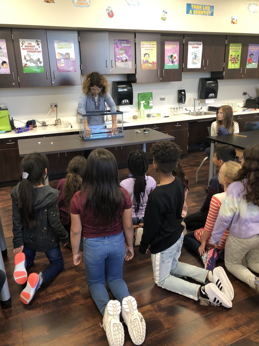 MrsNavarro_CE's tweet photo. Demonstrations and exploration of energy today in science lab! Thank you for all your hard work! #CEexpress #ScienceMatters @cdstinsons https://t.co/gpcz31V2vb