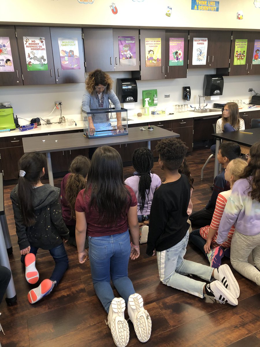 MrsNavarro_CE's tweet photo. Demonstrations and exploration of energy today in science lab! Thank you for all your hard work! #CEexpress #ScienceMatters @cdstinsons https://t.co/gpcz31V2vb