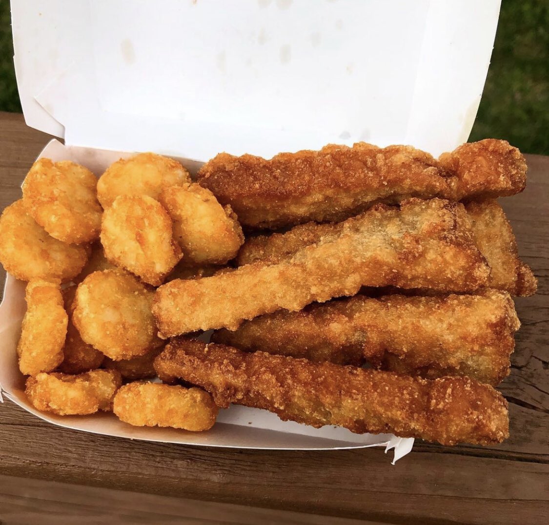 fast food is a huge go-to when you don’t have the desire to exist so here are some of my vegan fast food go-tos:- Burger King French toast sticks and hash browns & impossible whoppers- Taco Bell (fresco style removes all dairy, beans instead of beef)- jack’s French fries