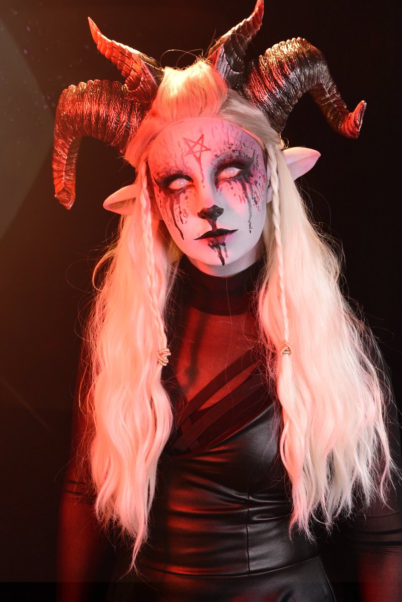 CheeseCakePand1's tweet photo. I realized I never posted all my Halloween makeups! I did film tutorials on each, but October was super busy for me. So Iβll be posting them outside of the spooky season π each covers a different basic FX makeup technique.
#fxmakeup #pinupzombie #demon #gremlin https://t.co/N9XHvt91pe