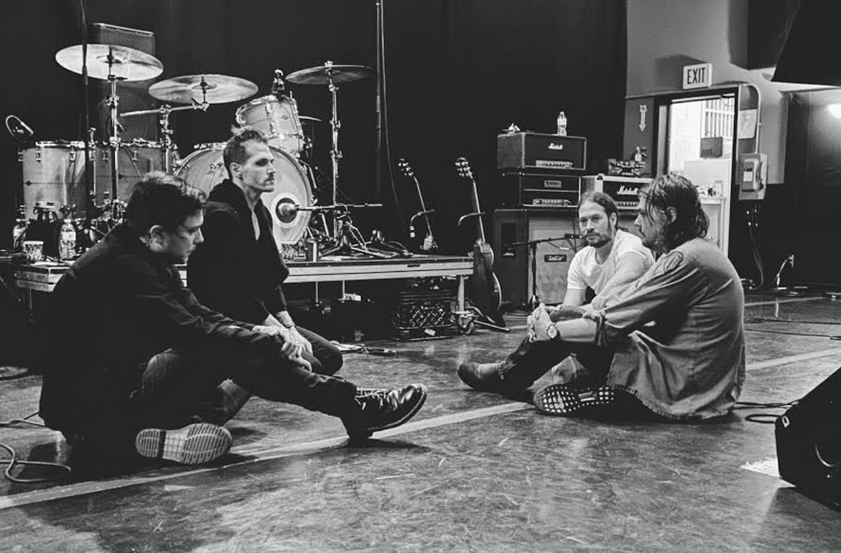 AdCopyStudents's tweet photo. Music #adspiration: One year ago today, #MyChemicalRomance broke the internet with a mere photo. It was the first group pic since the reunion broke the web 3 weeks prior. Their fans, the #MCRmy or #Killjoys, have cult-like devotion brands should aim for. https://t.co/ghL2wWxATe https://t.co/RqQiCYzpgP
