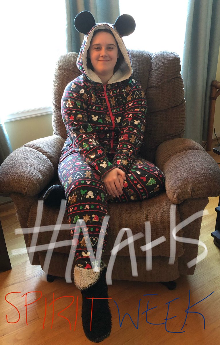 wolf_aeryn's tweet photo. @pats_stuco 
Quarantine Fit Tuesday
Chillin’ the whole day in my favorite pjs! Summer cozy and comfortable. #NAHS #SpiritWeek2020 https://t.co/kTZU95Q5YH