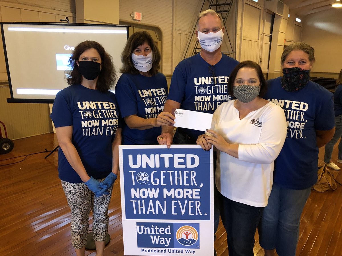 KristanJoy's tweet photo. The Farmers State Bank and Trust Company is proud of giving back to our Community.  Always a proud supporter of the Prairieland United Way.  Give today. #CX20Cares https://t.co/XcV2oaSFWy