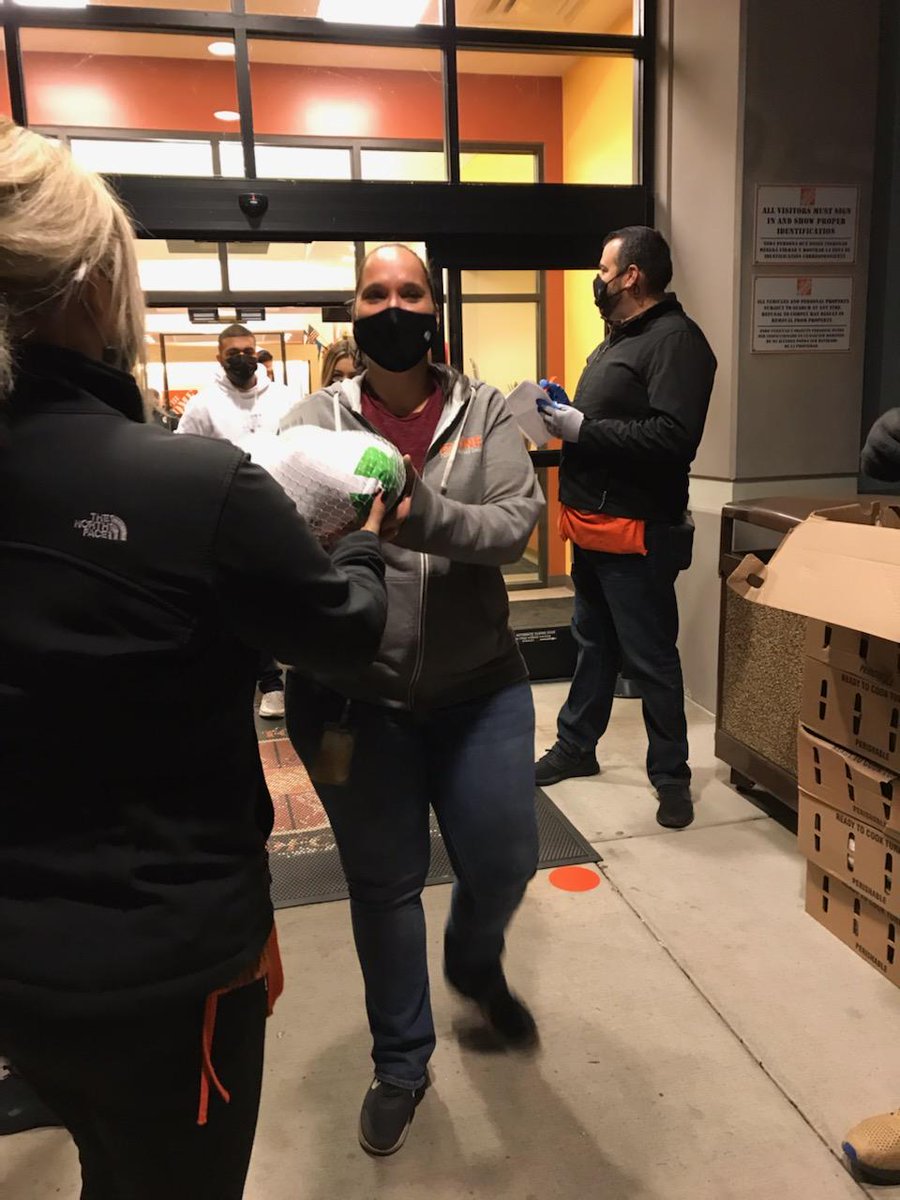 thd_jill's tweet photo. A turkey for every associate @TroyDFC6707 #gobblegobble #thankfulitisnotascoldaslastyear https://t.co/nyotjtHnG4