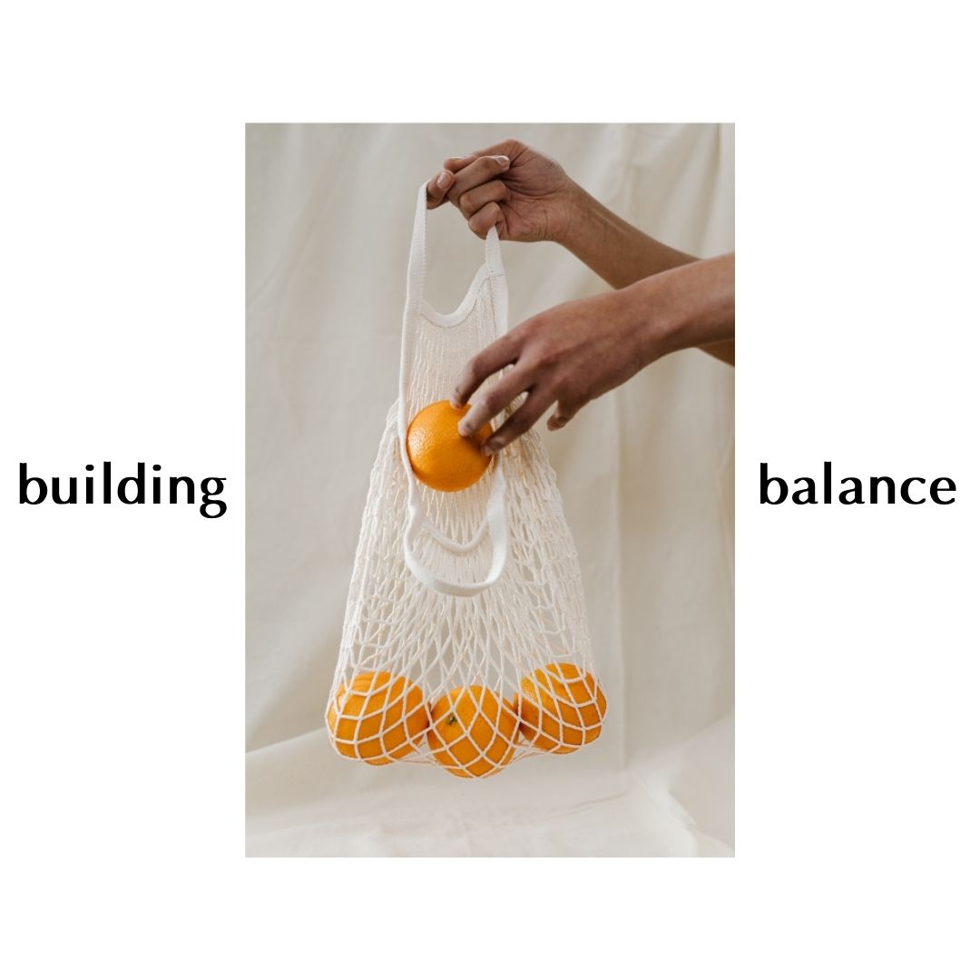 OrigenClean's tweet photo. Building a green future is a big task - but every gesture counts 🦋  Pesky plastic bags take 1000 YEARS to decompose in a landfill, and it's just as easy to switch to reusable. What's something small that you do every day to stay sustainable?
#origenclean #reduce #reuse #recycle https://t.co/scWTMomFu8
