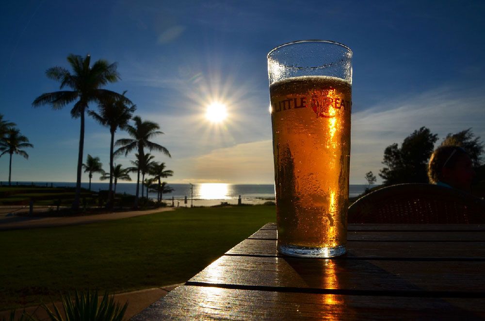 VisitStA's tweet photo. #NightsofPints is a #bar-hopping special offered by four local #StAugustine #breweries during the #NightsofLights season 2020-21. Nights of #Pints will kick-off on Saturday, November 14, 2020 — when the lights will come on for the Nights of Lights.
https://t.co/IYtjJHENai https://t.co/aBSAmzsiWC