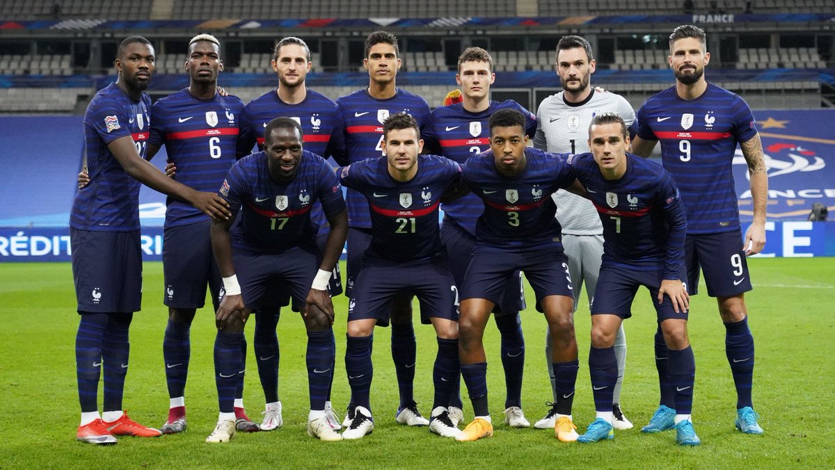 LucasHernandez's tweet photo. ⚽️⚽️⚽️⚽️ À l’année prochaine !
😉🇫🇷💙 #Fiersdetrebleus @equipedefrance https://t.co/2uCB6TmBnQ