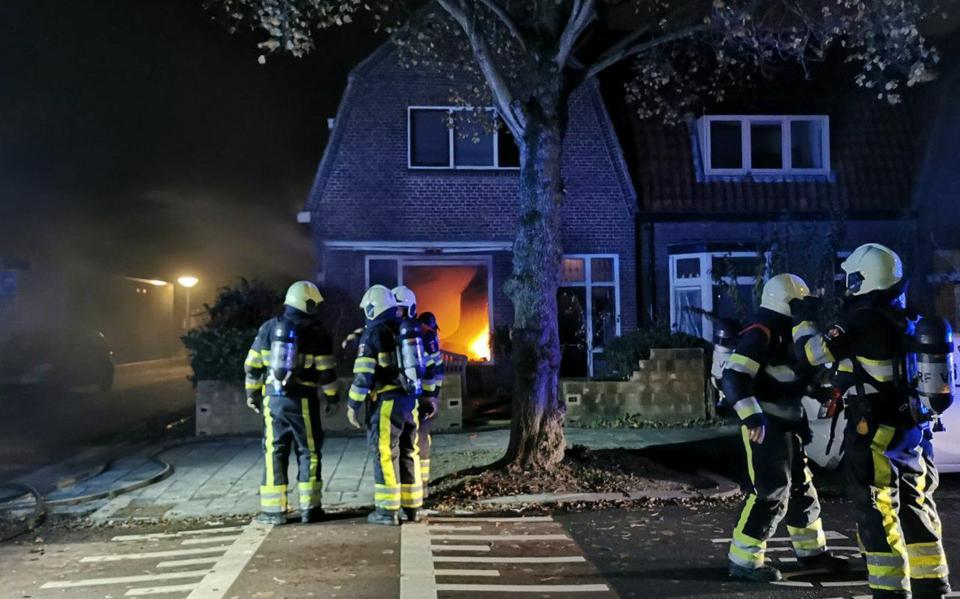 Woningbrand Tjerk Hiddesstraat in Leeuwarden onder controle: LEEUWARDEN