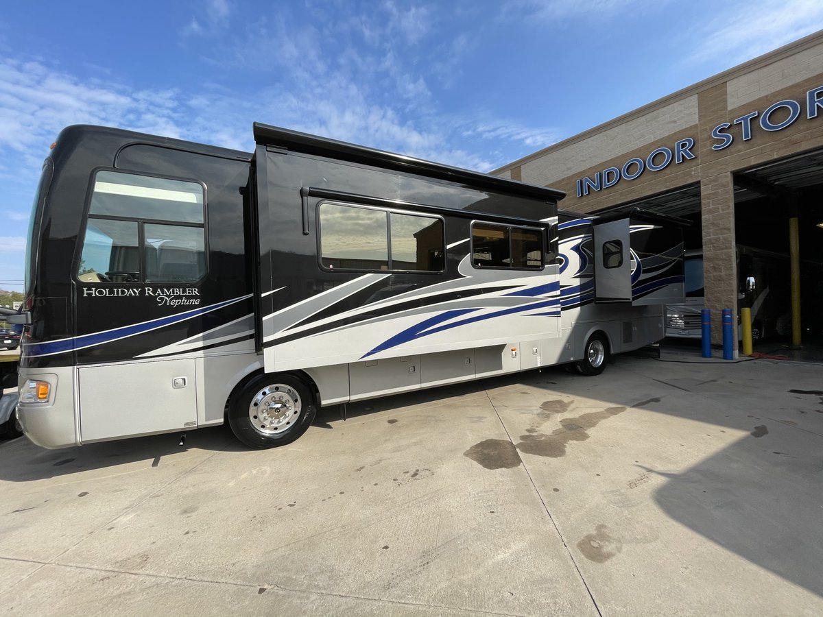 Welcome the Wilson Family to the NIRVC Family! They are really excited to take their #NeptureHolidayRambler out on the road! Enjoy your big blue bow day! #NIRVC #RVLife #RVLyfestyle #NeptuneRV
