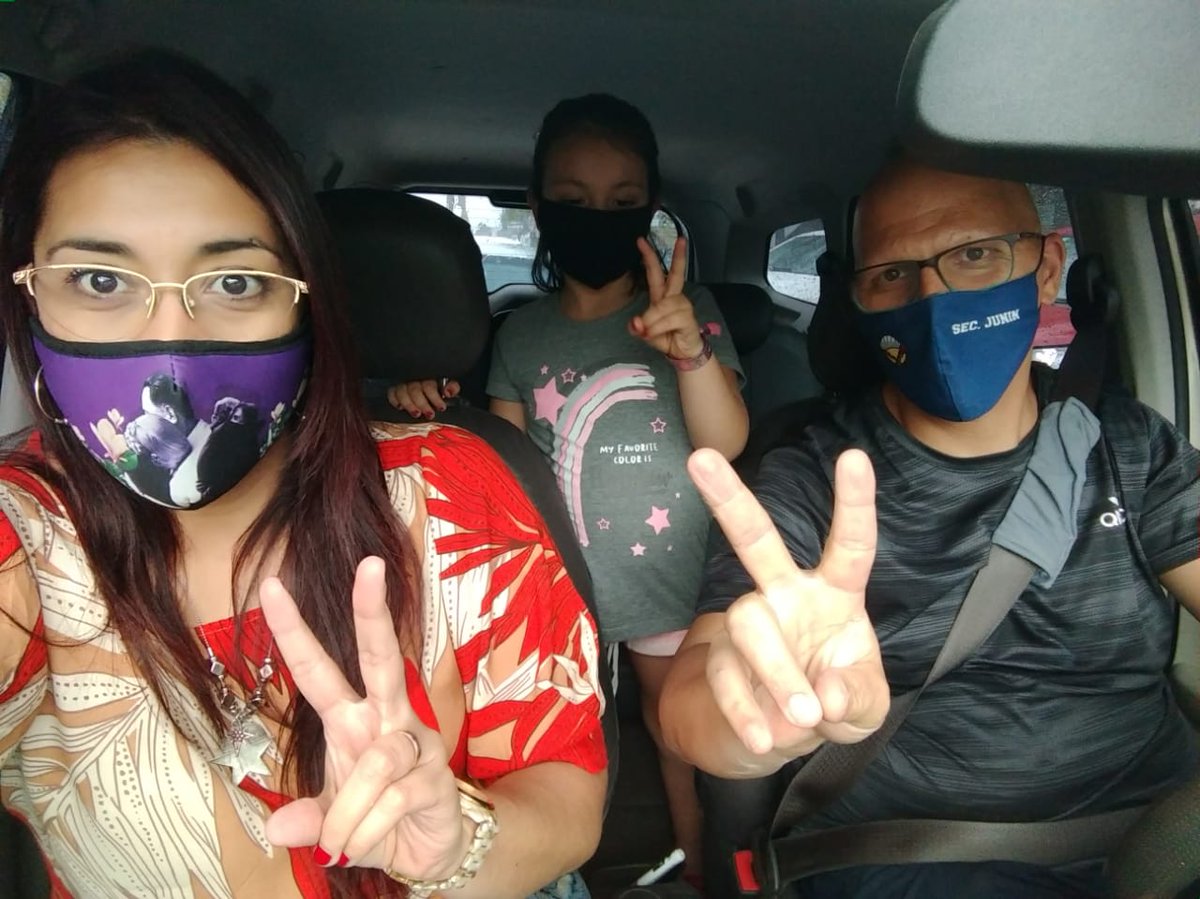 BasesJunin's tweet photo. Esta tarde y bajo una lluvia intensa participamos de la Caravana del Día del Militante ✌✌✌ https://t.co/GmHlCfdF2I