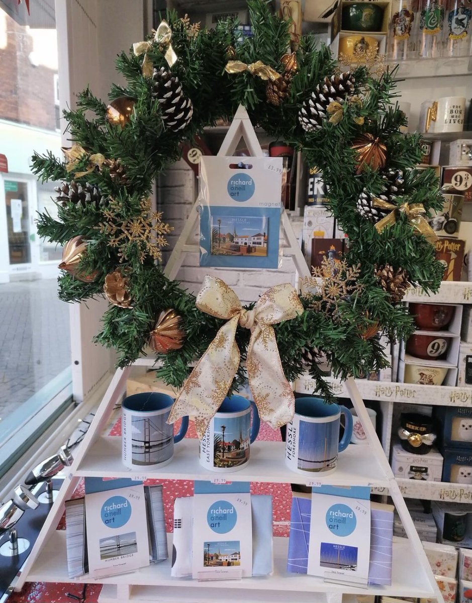 OUR XMAS WREATHS ARE IN A SHOP!!! 

We are so SSSOOOO happy 
😃✨🎁❄️

This is amazing for us. WOW!!!!🥳🤪

<a href="/TheoPaphitis/">Theo Paphitis</a> <a href="/TheSBS_Crew/">#SBS Crew</a> #SBSwinnershour #SBS