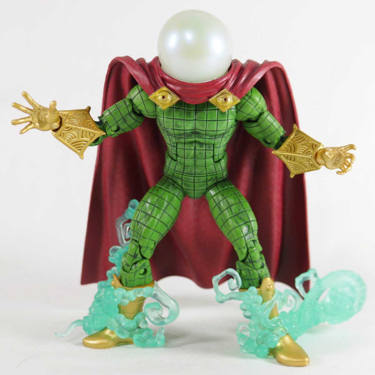 Just opened up this #MavelLegends #Retro #Mysterio & this is a massive upgrade to the previous version, full review & comparison on my channel now! ⬇️⬇️ #spiderman 
youtu.be/m0kj09H-pgM