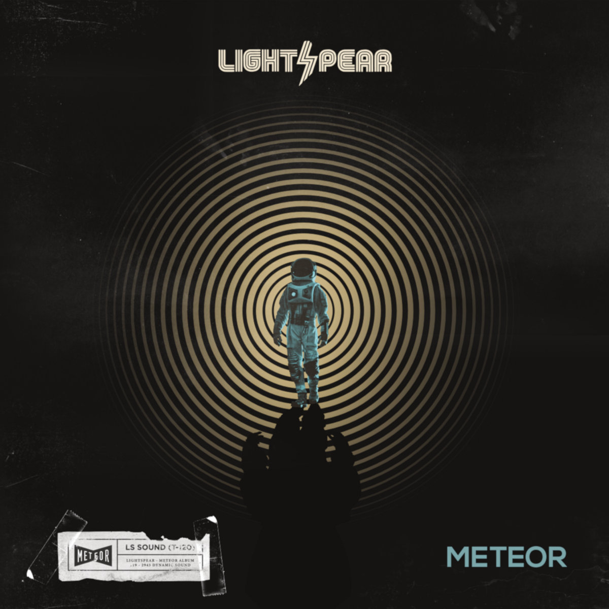 Favorite synth album covers of 2020:Meteor by  #Lightspear, artwork by  @ArkumaHiyomoto  https://lightspear.bandcamp.com/album/meteor&nbsp;