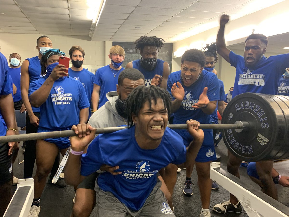 StAndrewsFB's tweet photo. -MAX DAY 1-
  -SQUATS-

       #1Q https://t.co/bQhZcvFPU4