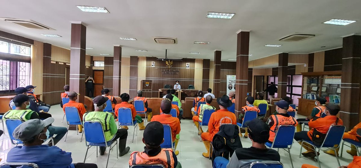 KecBankul's tweet photo. kegiatan pembinaan dan Sosialisasi Pencegahan COvid-19 bagi petugas gober kelurahan se-kecamatan bandung kulon 18.11.2020 https://t.co/IDeoXW5zsR