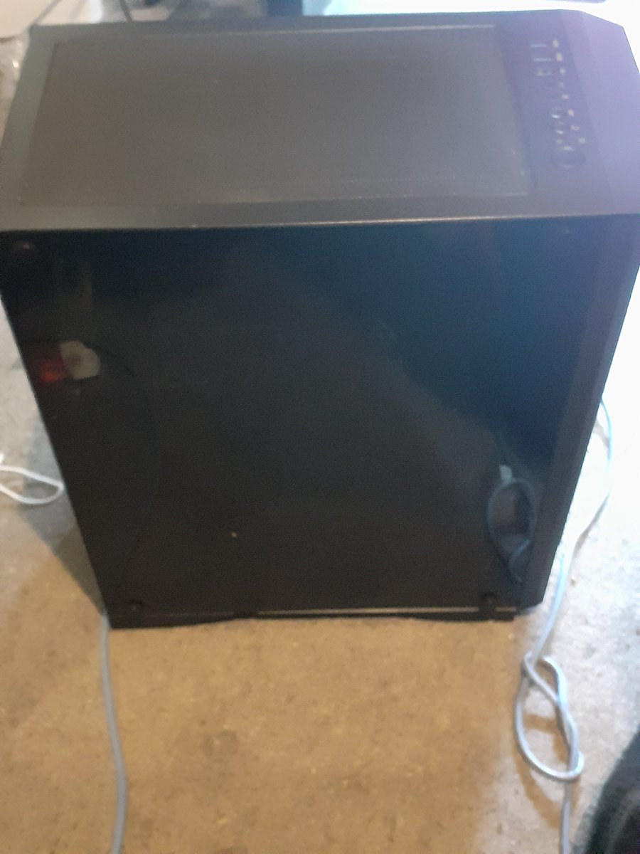 GamingGamexx's tweet image. Doing some thumbnails for my Streaming PC Project still needs work but I know a better camera on the cards guys