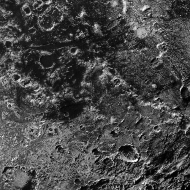 кратеры плутона. плутон поверхность планеты. планета плутон поверхность планеты. поверхность плутона. вид на харон с плутона.