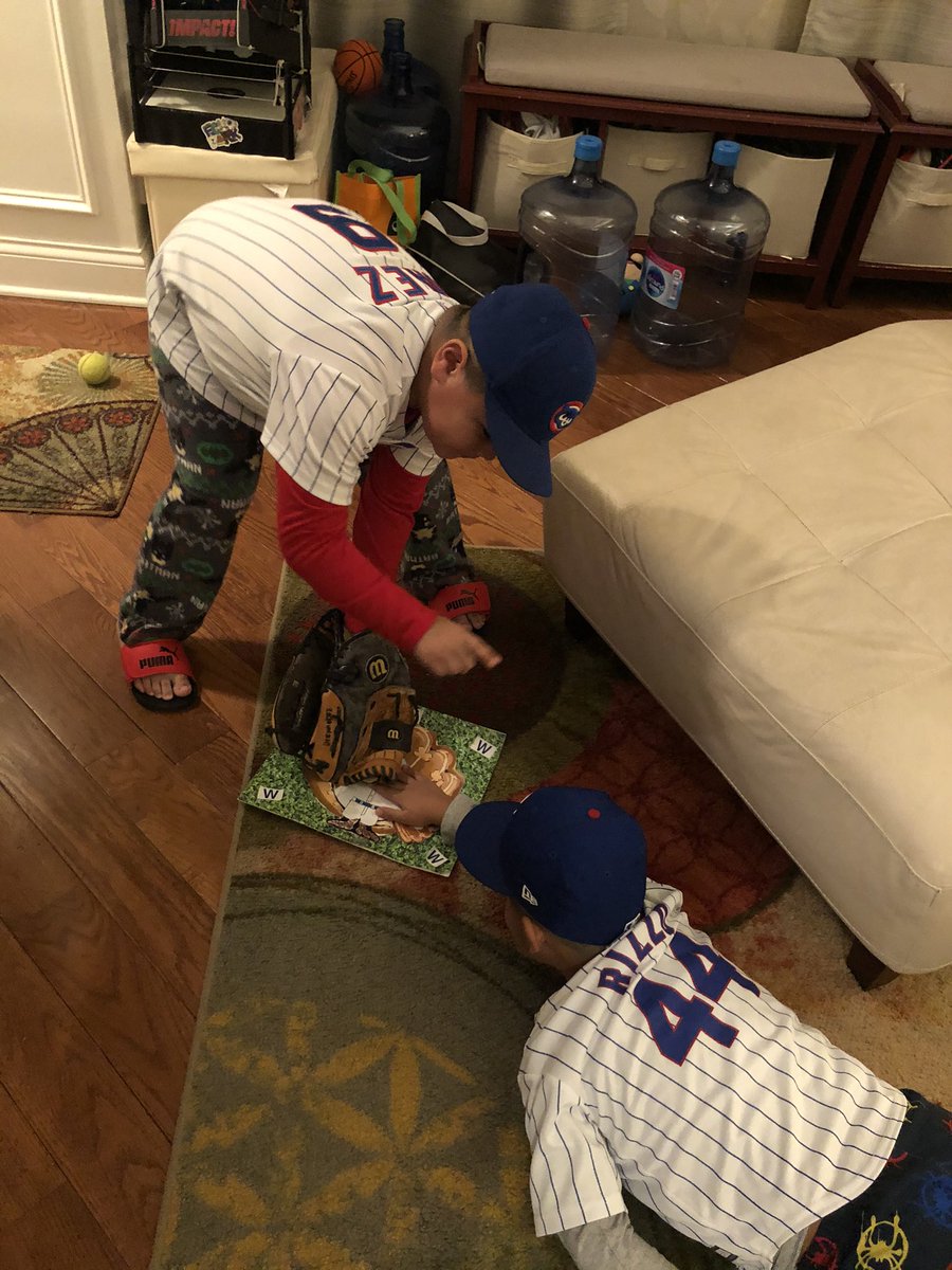 Luish79's tweet photo. My boys Disguised their turkey as @javy23baez their favorite turkey I mean player. Lol happy thanksgiving https://t.co/rT3tCea7jx