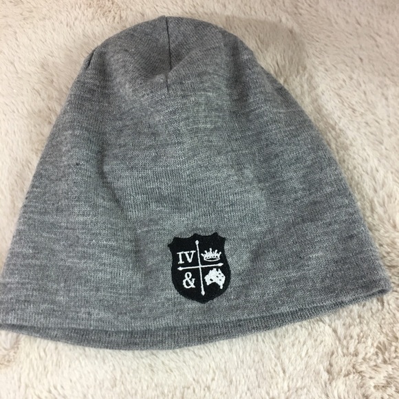 Kaysi07760511's tweet photo. So good I had to share! Check out all the items I'm loving on @Poshmarkapp from @CoolestChickEvr #poshmark #fashion #style #shopmycloset #apt9 #kidgets: https://t.co/O5ih3rmjJp https://t.co/XZ7NRf6M9J
