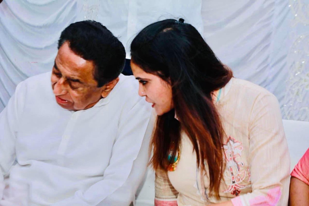 ReenaBourasi's tweet photo. मध्यप्रदेश के पूर्व मुख्यमंत्री आदरणीय कमलनाथ जी को जन्मदिवस की हार्दिक शुभकामनाएँ 💐💐💐 @OfficeOfKNath https://t.co/zxpK4ylsIT