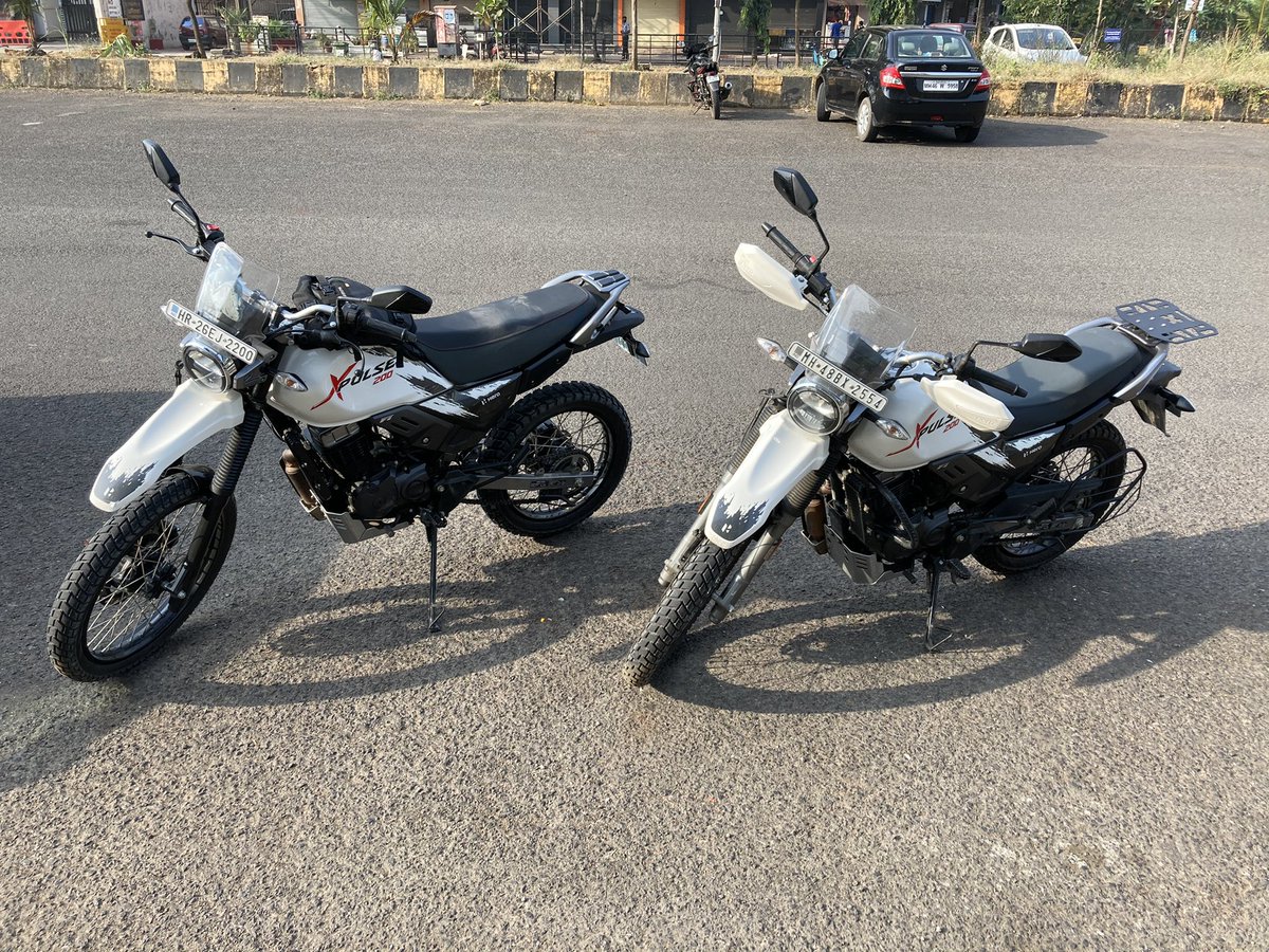 vypsingh's tweet photo. Out riding the stock against the rally kit. By the end of it, the plan is to find out - What works. What’s doesn’t. And what to pick from the lot... or the #rallykit lot itself!
#heroxpulse200
@BikeWale @HeroMotoCorp https://t.co/hJGFpakrUS