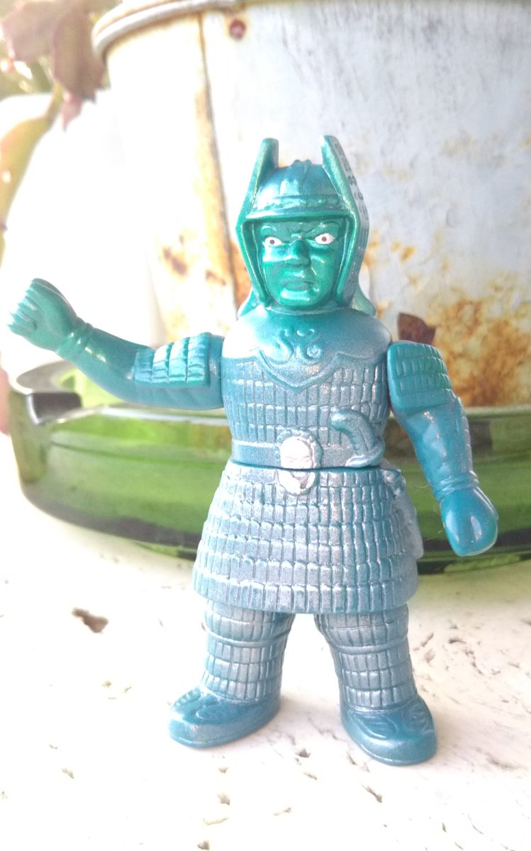 Syojin78 Tomy食玩大映特撮シリーズのマルサン大魔神のミニソフビです 怒り顔らしいのですが コンビニのレジに並んでいて財布忘れてきた事に気がついた瞬間の凍り付いた表情にも見えます あなたのソフビ紹介 大魔神