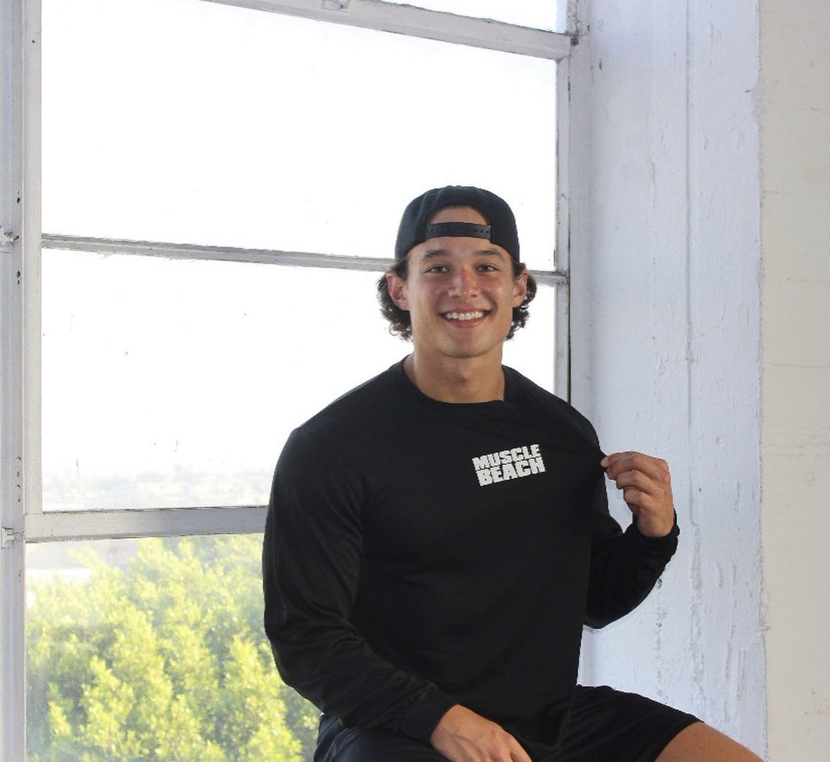 musclebeach's tweet photo. Muscle Beach Active Bundle just went LIVE! 

1. Active Long Sleeve T
2. International T
3. Original Muscle Beach T
-
https://t.co/uaSzet48Cf
-
Already discounted so now you can sport 3 different looks from Muscle Beach for under $55!
-
#MuscleBeach https://t.co/gOiu75ypGl