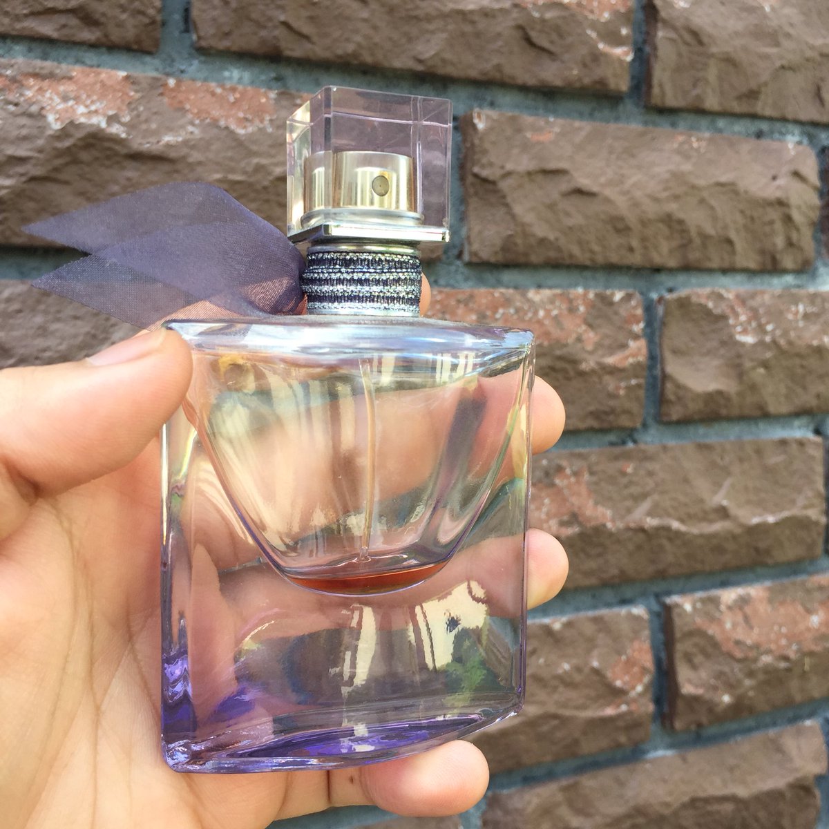 (1)Zara Red Vanilla - La Vie Est Belle by LancomeRed Vanilla: RM 40 & RM 70 (30ml & 100ml)“Pair Set dengan BLACK AMBER”LVEB: RM 500 (100ml)