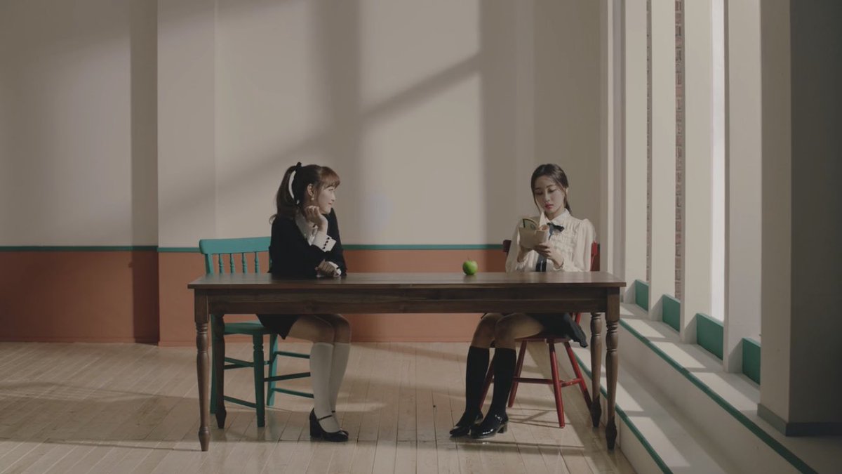 the colors: go won’s color, eden green, shows up in the heart attack mv a lot. i don’t want to summarize too much but, two of the most important instances of her color appearing are in the pictures below. with the first one, it is clear that the mirror is go won’s color +