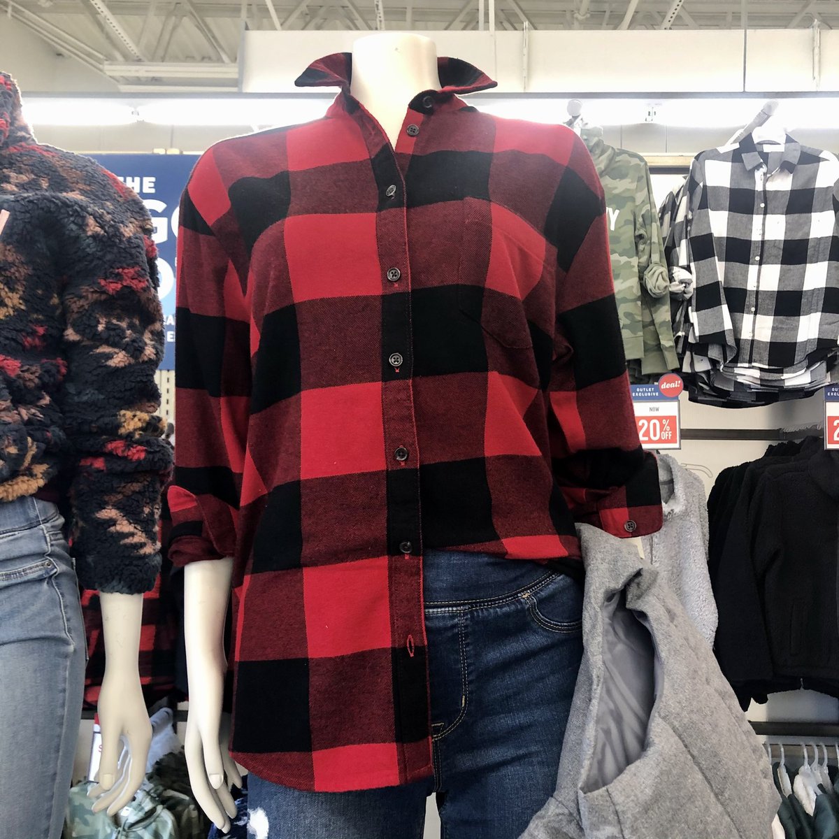 TangerTilton's tweet photo. Merry & bright, styled just right with buffalo plaid! Want to save 20% OFF these Holiday #TangerFinds at #OldNavy Outlet?! Get Your #TangerStyle Coupons today: https://t.co/zzjsM8qtrG
#holidays #tangeroutlets #shopping #thanksgivingfashionoutfit #visitnh #shophappy #instore https://t.co/j5kDbIE0cj