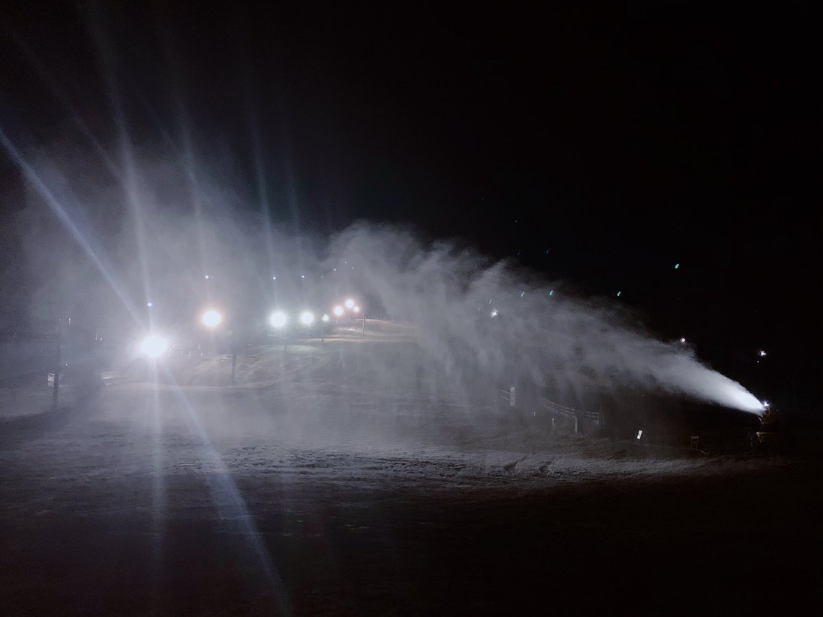 Snow production has officially begun at Brimacombe for the 2020-21 season! 

Fingers crossed Mother Nature keeps bringing the snowmaking temperatures our way! 🤞🏻❄️

#DIYWinter #WeMakeWinter #ThankASnowmaker