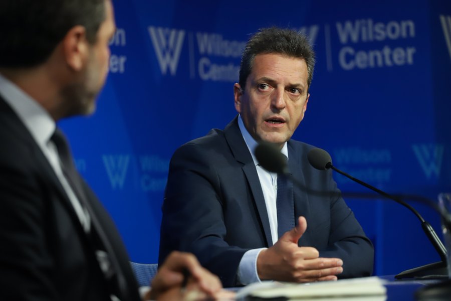 This was clear before Alberto Fernández's inauguration in December. In October 2019, I hosted his ally, Lower House Speaker Sergio Massa, who criticized the Fund for "punishing" countries amid economic crises and dissed labor and pension reforms the IMF urged for Argentina. 2/8