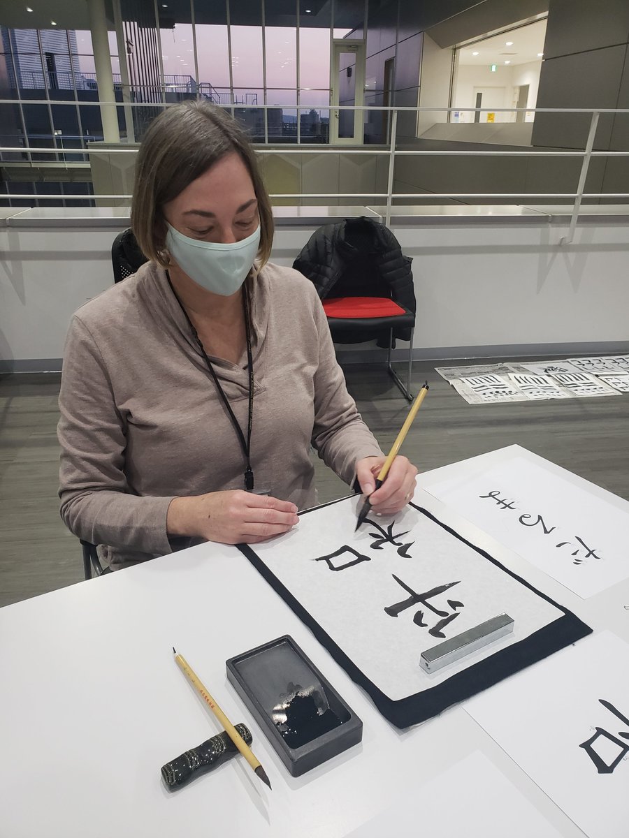 JapanCenterASIJ's tweet photo. Last fall session w Yoshie-sensei's Japanese Program learners. Expressing love & peace through calligraphy and setting goals w daruma. We also finished with a celebratory sanbon-jime handclapping! ππ #ζΈι #shodo #engagelearnlead #culture #japanese @asij @msasij @esasij https://t.co/Gq0mNeJWLw