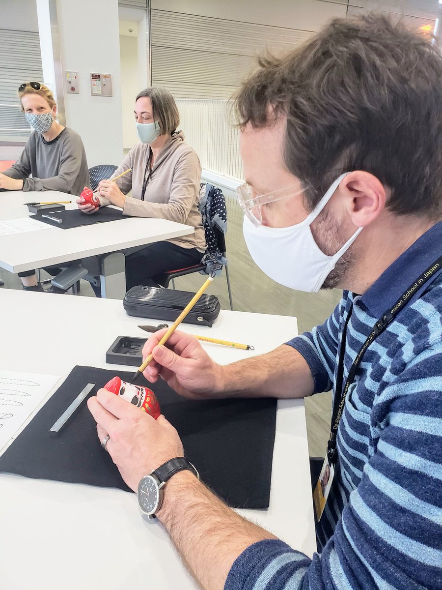 JapanCenterASIJ's tweet photo. Last fall session w Yoshie-sensei's Japanese Program learners. Expressing love & peace through calligraphy and setting goals w daruma. We also finished with a celebratory sanbon-jime handclapping! ππ #ζΈι #shodo #engagelearnlead #culture #japanese @asij @msasij @esasij https://t.co/Gq0mNeJWLw