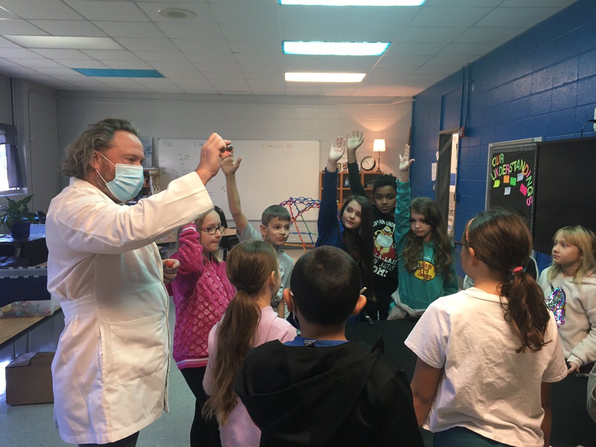 MTruka's tweet photo. @scienceguystn bring the learning alive for @GBEBobcats K and 4th grade students. Thank you GBE PTO for providing these experiences for our children!
#gbeptoisthebest @co_sumner https://t.co/GI8AuW9Pxz
