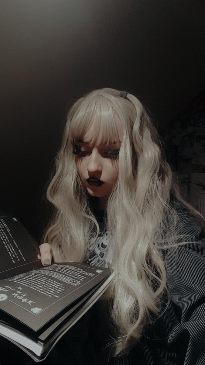 w0rmrabies's tweet photo. Misa amane reading the deathnote. Who will she kill? #cosplay #deathnote #misaamane https://t.co/e731GZbRJl