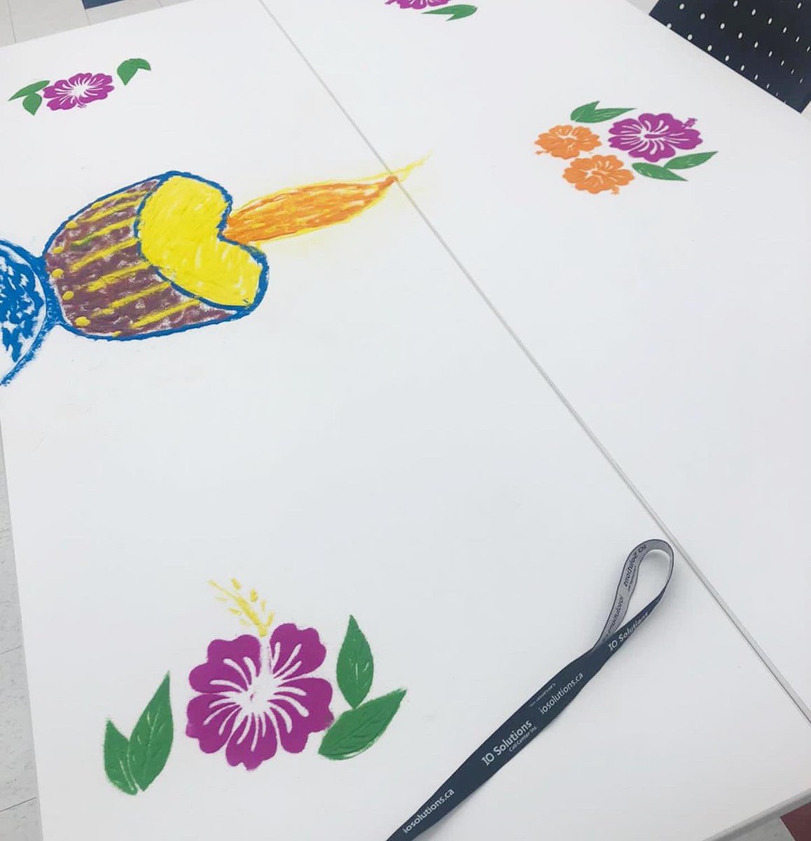 iosolutionsca's tweet image. Diwali artwort made by #teamiosolutions from our Charlottetown center 🪔✨ 
•
•
•
#diwali #friends #festival #traditions #artwork #colors #lights #canada #pei #charlottetown #diversity #coworkers #callcenter