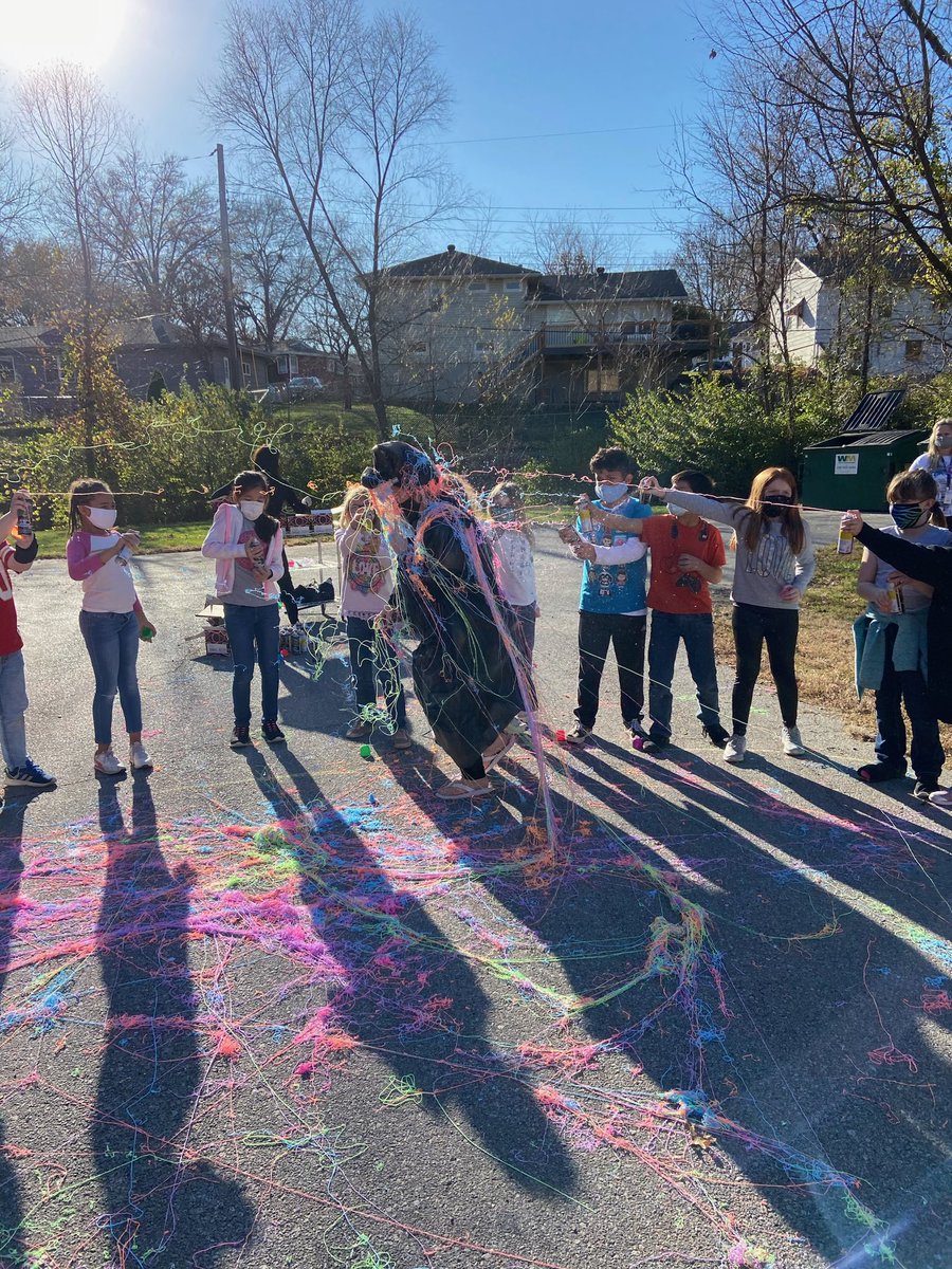 DavidsonComets's tweet photo. Today Davidson had our quarterly PBS reward... SILLY STRING principal @AndreaStauch!!
#PositiveRewards #DavidsonComets #SillyStringFun https://t.co/PhNEBV73r9