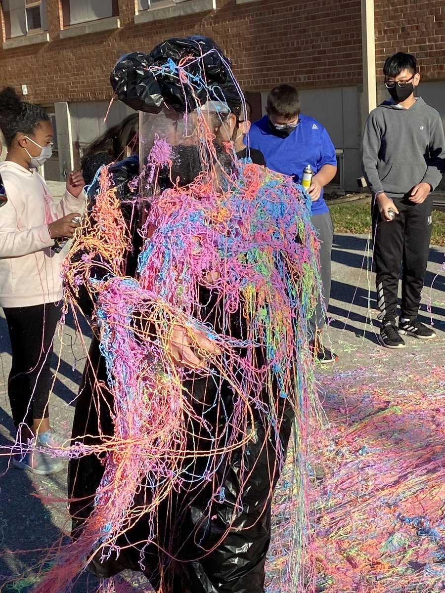 DavidsonComets's tweet photo. Today Davidson had our quarterly PBS reward... SILLY STRING principal @AndreaStauch!!
#PositiveRewards #DavidsonComets #SillyStringFun https://t.co/PhNEBV73r9