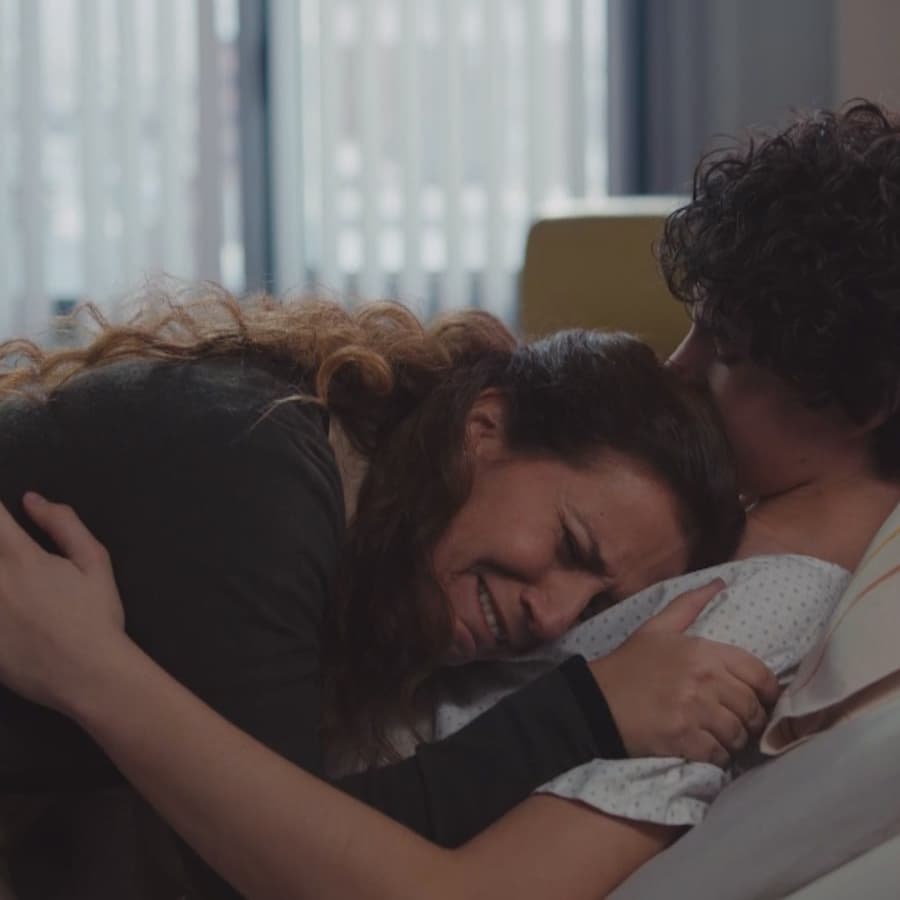 GotadeLuzRedes's tweet photo. La segunda temporada de 'Madres. Amor y vida' ya está en Amazon Prime Video, con Fátima Baeza 😍 y un sinfín de emociones ✨

@FatimaBaezaM @madresserie @primevideoes @mediasetcom #FátimaBaeza #Madres2 #Serie #Estreno #Ficción https://t.co/4HicmUbSRI