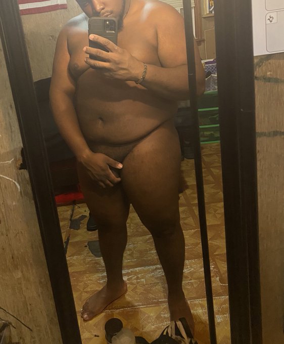 Can&rsquo;t go wrong with a full body pic #chub #feet #bigboy let me know what you all would like to see 😉<a href="/tag/chub"class="tags">#chub</a><a href="/tag/feet"class="tags">#feet</a><a href="/tag/bigboy"class="tags"><span>#bigboy</span></a>
