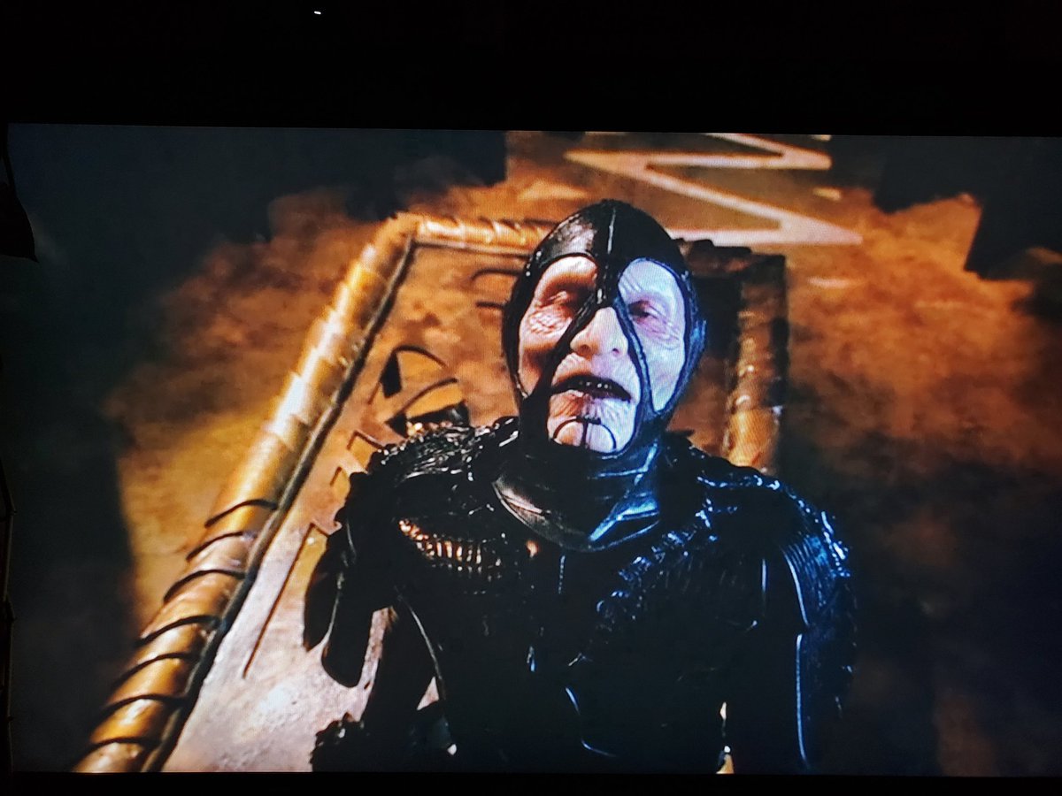 djfivefour's tweet photo. Doing a @farscape rewatch.  S4 when Crichton anticipates a wormhole correctly.  Scorpius' reaction is gold. https://t.co/f4HQOR9Nxh