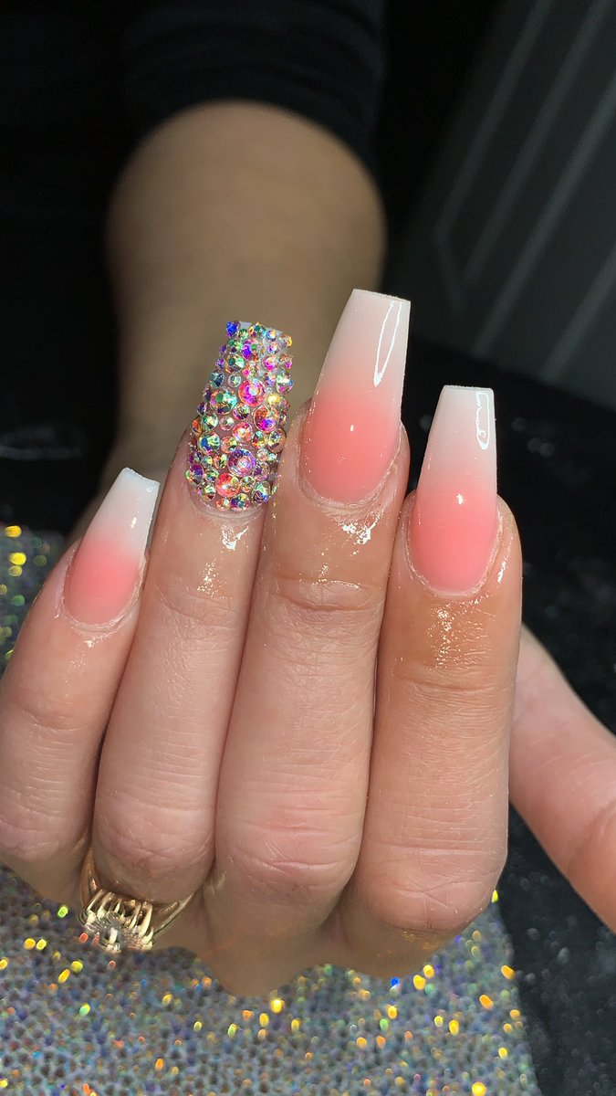 DaaamnTaay's tweet photo. In need of a Nail Tech in Nashville, my books are always open 😘 
#nashvillenailtech #share #nails 

IG: @damn.taayy https://t.co/joxaLL3k8p