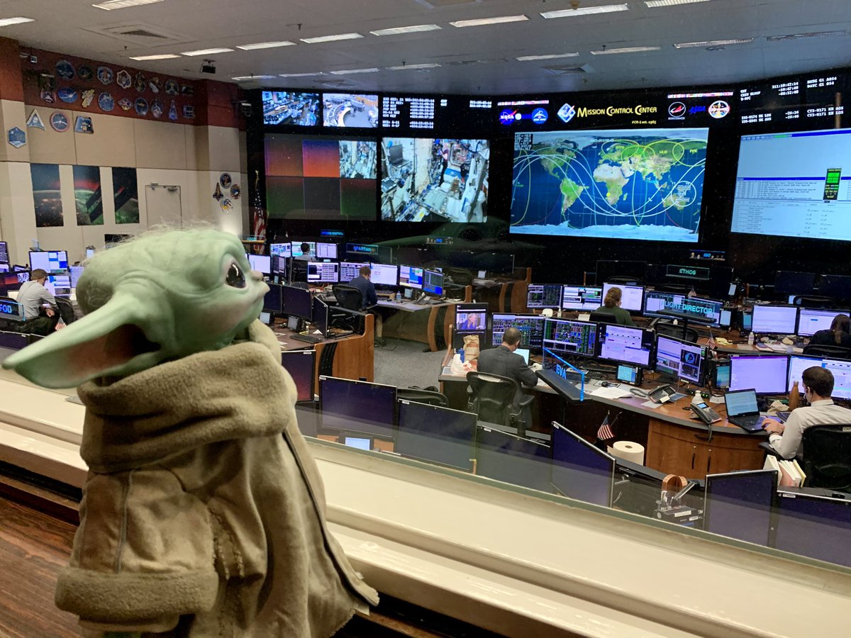 Baby Yoda was amazed by the FCR. He sat there watching the crew abs flight controllers. (2/?) #takeTheChildToWorkDay #TheMandalorian    #sideshowcollectible @collectsideshow