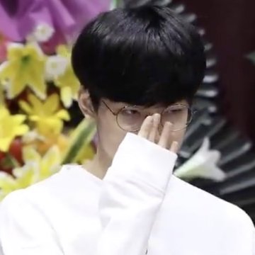 boygroupmemory's tweet photo. 279. 반에 한명쯤은 있을 것 같은 범생이. 알고보면 공부 진짜 못하던 애 https://t.co/w5vnRC0Nv2