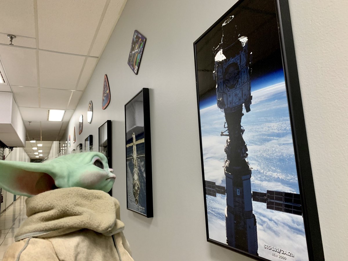 Not only did The Child get to see real time crew support, but he also got a few lessons on the history of space flight... (3/?) #takeTheChildToWorkDay #TheMandalorian    #sideshowcollectible @collectsideshow
